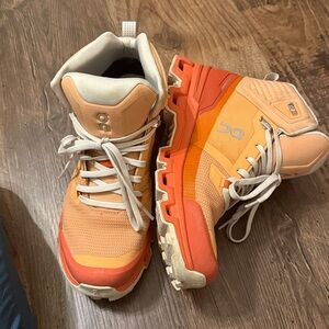 On cloud hiking shoes